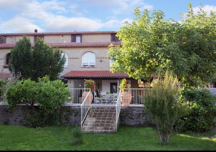 Favoloso Appartamento In Villa Monterosi Kültér fotó